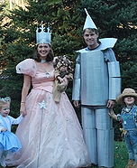 Family costume ideas - The Wizard of Oz Family Costume